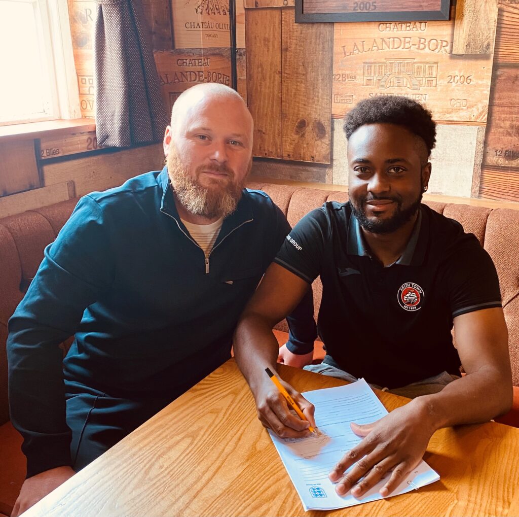 Steaders Signs New Deal